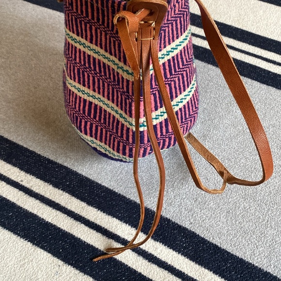 Woven bohemian leather strap bag - Picture 4 of 8